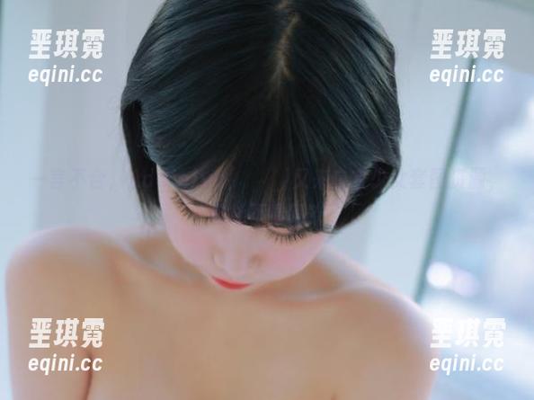 一言不合，Addielyn(에디린)又来白衣少女套图资源，咱能不看吗？