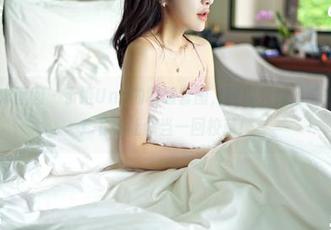 Feilin嗲囡囡 – 于姬Una的制服套图，谁说只能是“去上学”？下载让你当一回校草！