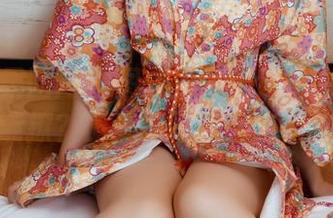 GIRLT果团网 – 图包分享：谁说白衬衫不能撩？王语纯不按套路出牌