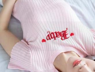IMiss爱蜜社 – 杨晨晨sugar的校园写真，随性自在，野花和资源都争相绽放。