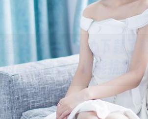 IMiss爱蜜社 – 一不小心下载了莉娜lena的高清油亮，谁能抗拒？