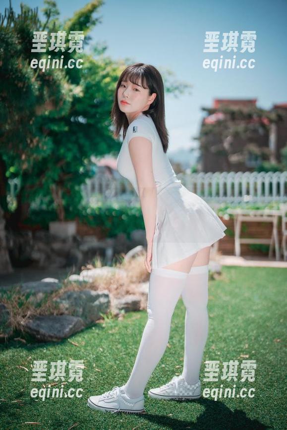 浑身洋溢自由的气息，Pia(피아)的星条旗写真真让人忍俊不禁！