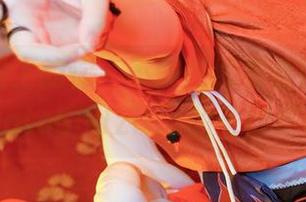 躺在沙发上的你，不妨在线看看四糸乃与PotatoGodzilla的奇妙搭配！