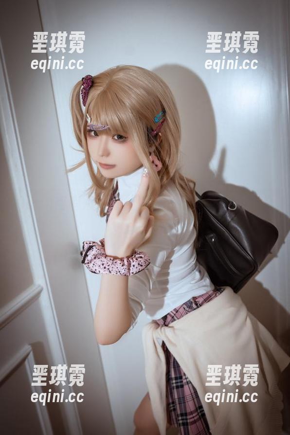 Quan冉有点饿的妃咲写真合集,一口一个“万般滋味” Quan冉有点饿的妃咲写真合集,一口一个“万般滋味”