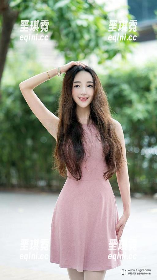 TuiGirl推女郎 - 皮衣的王馨瑶，看似随便却又让人愈加好奇的资源，心中小声嘀咕着。