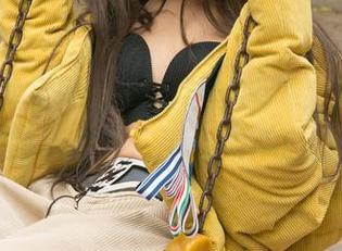UGirls尤果网 – 高跟鞋让我飞，白天捉到无圣光的杨晨晨，真心期待后的表现！