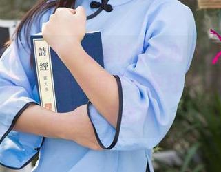 UGirls尤果网 – 看着沈诺馨的作品，我在想，“御姐”到底有多少种打开方式，图库里太多选择。