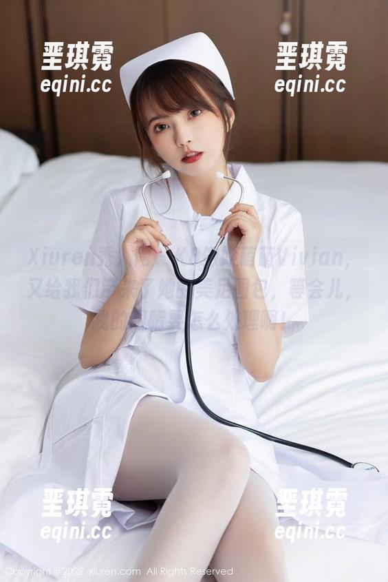 Xiuren秀人网 - K8傲娇萌萌Vivian，又给我们带来了她的美足图包，等会儿，我的眼睛要怎么处理啊！