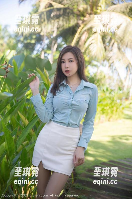 Xiuren秀人网 - 关于周慕汐的职场OL风图包，我只是想坐在后台默默欣赏这一切。