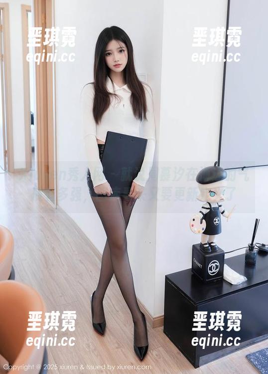 Xiuren秀人网 - 就说周慕汐在海边的气质有多强，图库看来又要更新定义了
