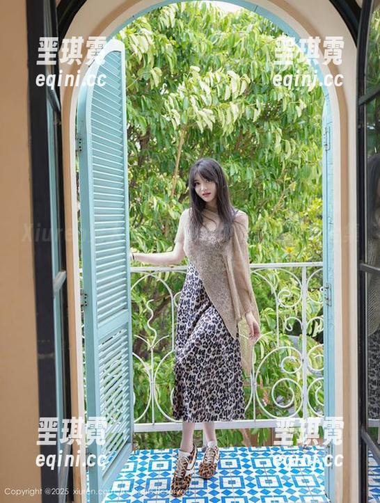 Xiuren秀人网 - 小兔纯纯的美足写真合集，让人分心的足尖之美