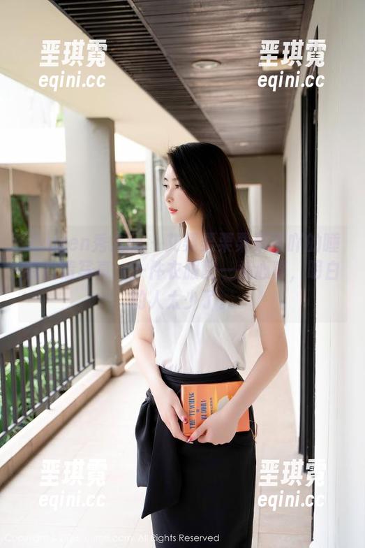 Xiuren秀人网 - 艾栗栗栗栗栗栗吖的睡衣高清写真:一件衣服配一头心事,明白的人太少了。 Xiuren秀人网 - 艾栗栗栗栗栗栗吖的睡衣高清写真:一件衣服配一头心事,明白的人太少了。