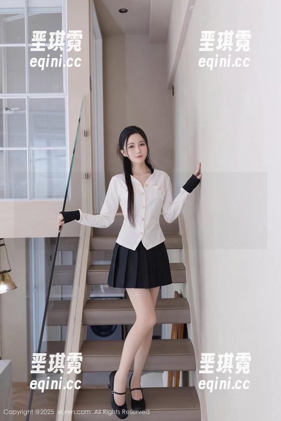 Xiuren秀人网 - 蓝夏Akasha的《学姐》作品合集，打开之后心里会想“还可以再多一点！”
