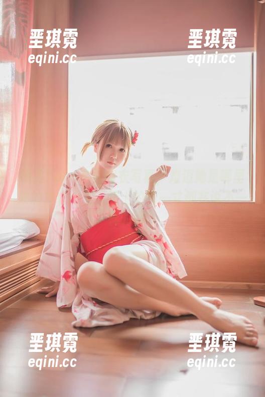 精选Yoko宅夏皮衣写真，难道她是哪里来的皮衣博主？身上的每一寸都在说不一样的话。