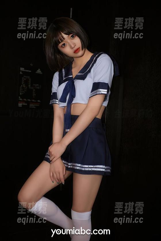YouMi尤蜜荟 - 精选校服款：合法萝莉的时光回溯。