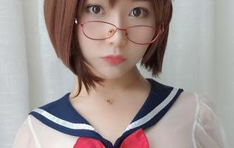 三刀刀miido穿上红色内衣，高清美图等你来解读，猜猜她在想什么？