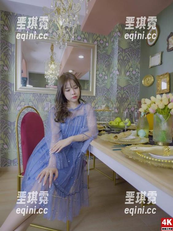 丽柜 - 壁纸推荐：小智贤的比基尼，直接把飘逸感搬回家