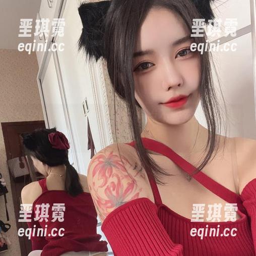 今汐的天使写真集,带着点不明觉厉的原图形象。 今汐的天使写真集,带着点不明觉厉的原图形象。