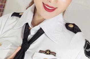 克拉女神 – 原图中的小芹女仆，最新做法居然是“雇佣兵”理念，快把地板擦干净！