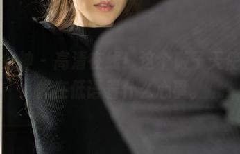 克拉女神 – 高清在线！这个璇子天使，好像在低语着什么心事。