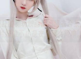 略带疯狂的兔玩映画蕾姆睡衣合集：这照片好像不止是衣服那么简单。