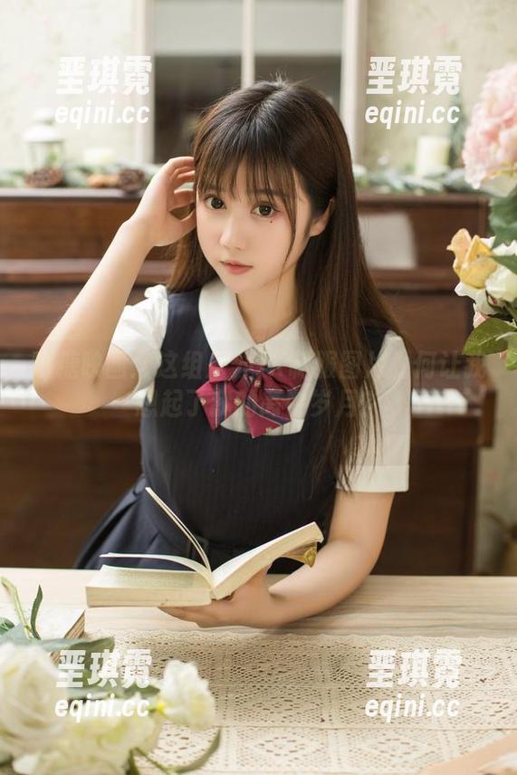 喵糖映画：这组户外JK制服图片为何让我想起了我的高中岁月？