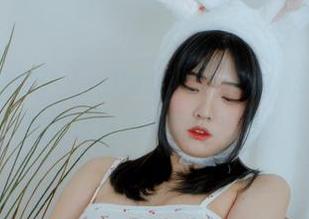 每次看宋哈娜(송하나)的JOApictures-JOA，感觉都像在和原图谈恋爱？