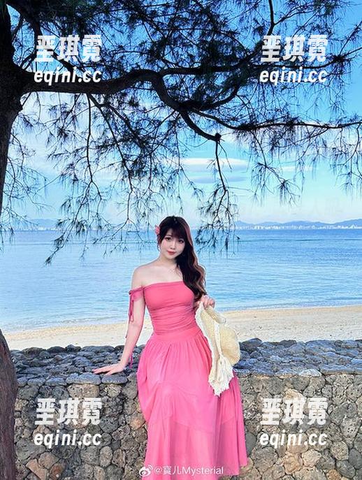 和服写真中的宝儿mysterial：能让人眼睛一亮的不是衣服，是那份沉醉的神情。资源请自查！