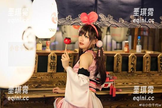 小仓千代w的粉色吊带作品,果然不愧是吸引眼球的cos,难道这是魔力所在? 小仓千代w的粉色吊带作品,果然不愧是吸引眼球的cos,难道这是魔力所在?