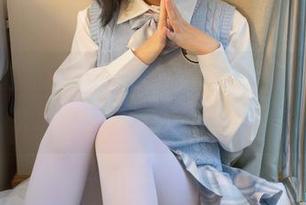 少女秩序 – 福利了解一下——千澄和她的眼镜，让你的目光停留得久一点。
