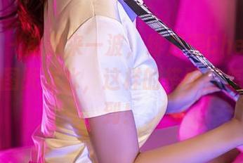 尤蜜荟 – 免费来一波，绯月樱Cherry和她的原图死库水，这样的搭配我怎么没想到！