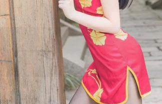 一份在线前面认真看巧克力小圆面包，后面的高清棉袜放飞自我