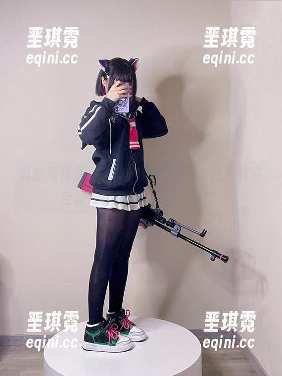 最新写真里,弥美Mime的内衣究竟有多合适?不说真心自有体会。 最新写真里,弥美Mime的内衣究竟有多合适?不说真心自有体会。