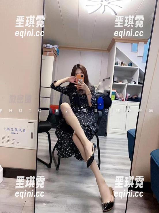 微密圈 - 林子喵Lynne微信朋友圈系列，随机碰瓷的套图来啦！