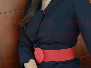 模范学院 – 网盘像扇窗，透出李雅柔182CM海边的潋滟，每次看都想再去一趟海。