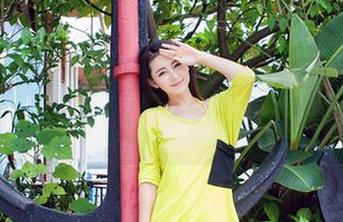 爱蜜社 – 原图特辑：小丽莎萌萌哒，黑白的魔力在哪里？