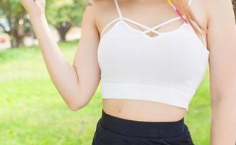 爱蜜社 – 水手服从未过时：黄乐然再一次证明了经典的回归，我真的看醉了！