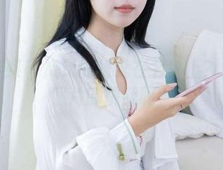 物恋传媒 – 岚岚的长靴在名单上？这是幅照片的挑战吗？
