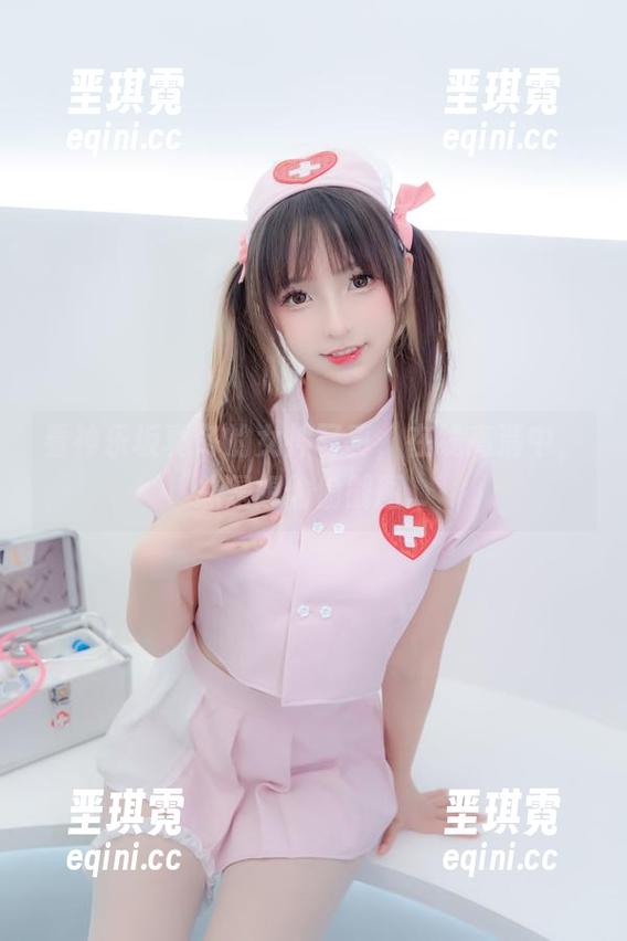 看神乐坂真冬的女神写真,在线高清中,总是想偷偷截图。 看神乐坂真冬的女神写真,在线高清中,总是想偷偷截图。