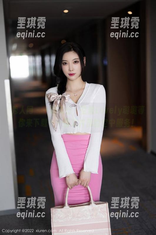 秀人网 - 一路飞行，空姐Lovely璐璐等你来下载——图文并茂的空中服务！