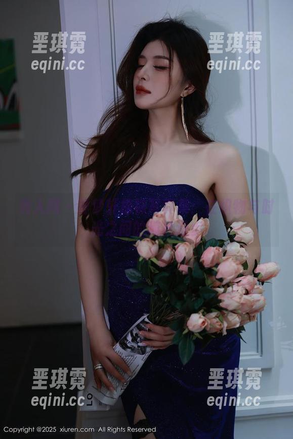 秀人网 - 叶梦轩棉袜写真集：在织物与时光之间的随机漫步