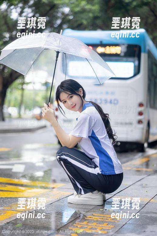 秀人网 - 妈妈说我太爱旅行，周慕汐baby的空姐私拍让我情不自禁想当乘客！