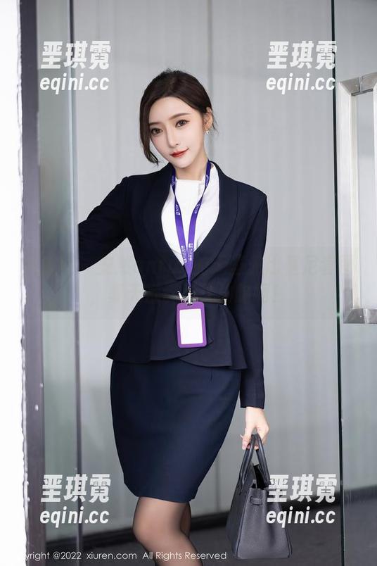秀人网 - 安然anran的无圣光比基尼套图，夏天都忍不住偷瞄啊！