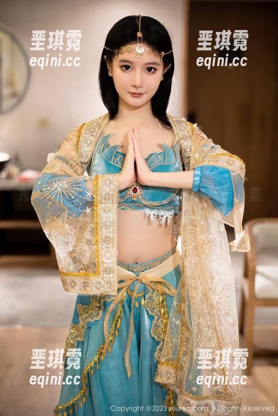 秀人网 - 新鲜出炉，林文文的镂空作品集：这是个能引发你思考的系列！