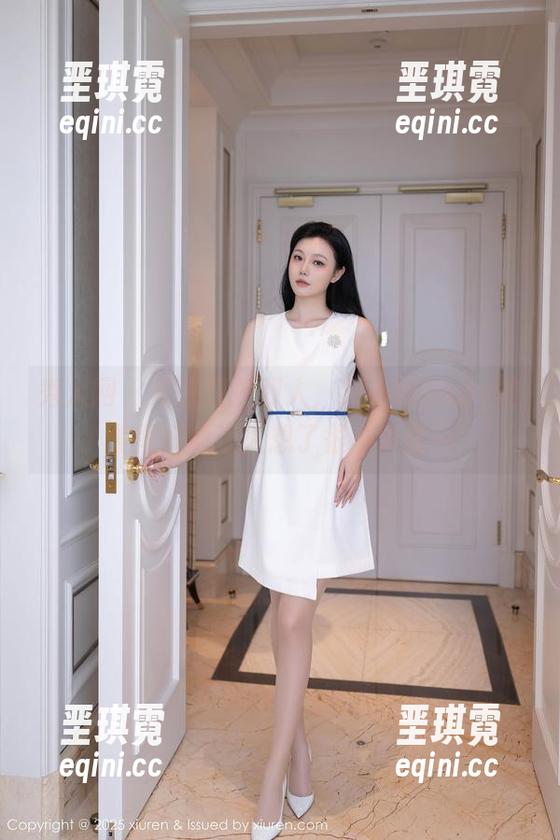 秀人网 - 不仅仅是双人，狐小妖Baby的美图好像让人想了很多事情…