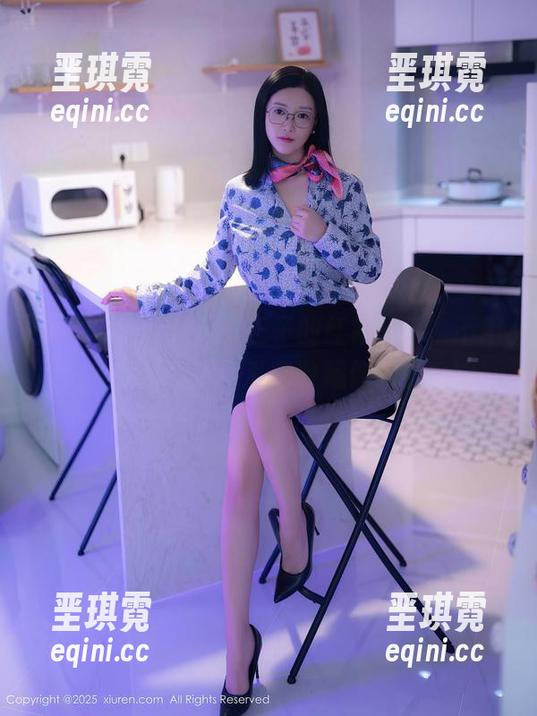 秀人网 - 下载轩轩王子的红裙写真，不用担心别人的眼光，私密收藏你的小乐趣！