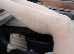 紧急企划 – 小恩的长腿作品集，分享她是如何把腿向那个方向“伸”的！