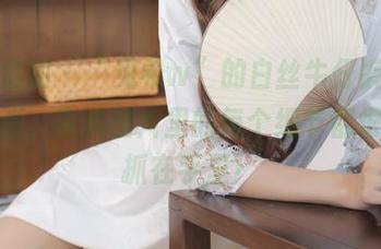 紧急企划 – “见希w”的白丝牛仔裤，多试几张，高清图片里的每个细节都恨不得抓在手里！