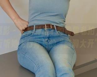 绮梦摄影 – 空姐制服下的露露私拍，其实想听听她飞行背后的“脑洞大开”！