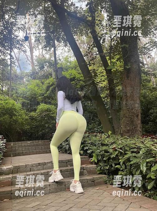 微密圈 - 艾拉·isla户外图集，不追求圣光，我们要的是大自然的气息，嘴里咕哝着：味道不错！